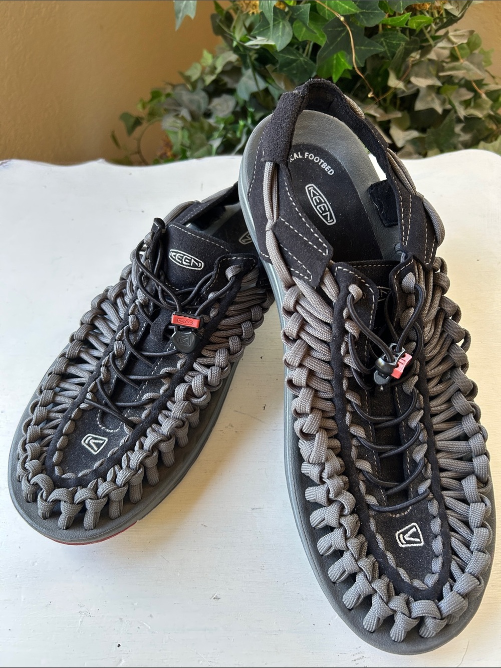 Keen Men’s Grey and Black UNEEK Woven Sandals